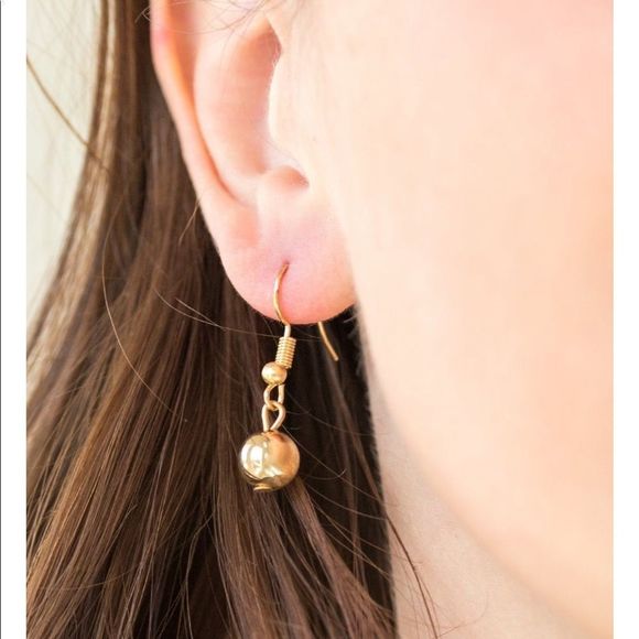 Gold Rhinestones Necklace - Picture 3 of 5